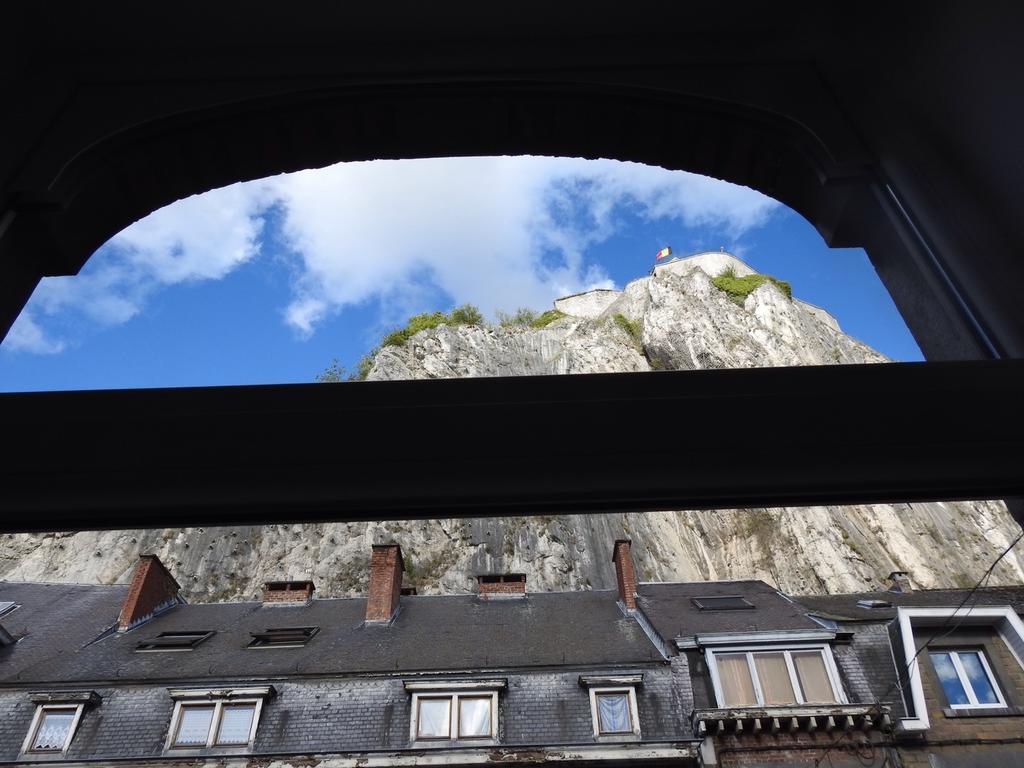 Les Voisins De Mr Sax Hotel Dinant Cameră foto