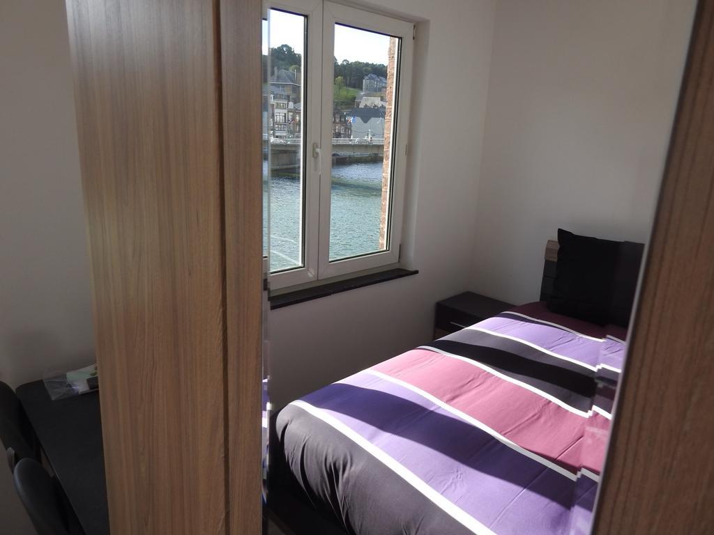 Les Voisins De Mr Sax Hotel Dinant Cameră foto
