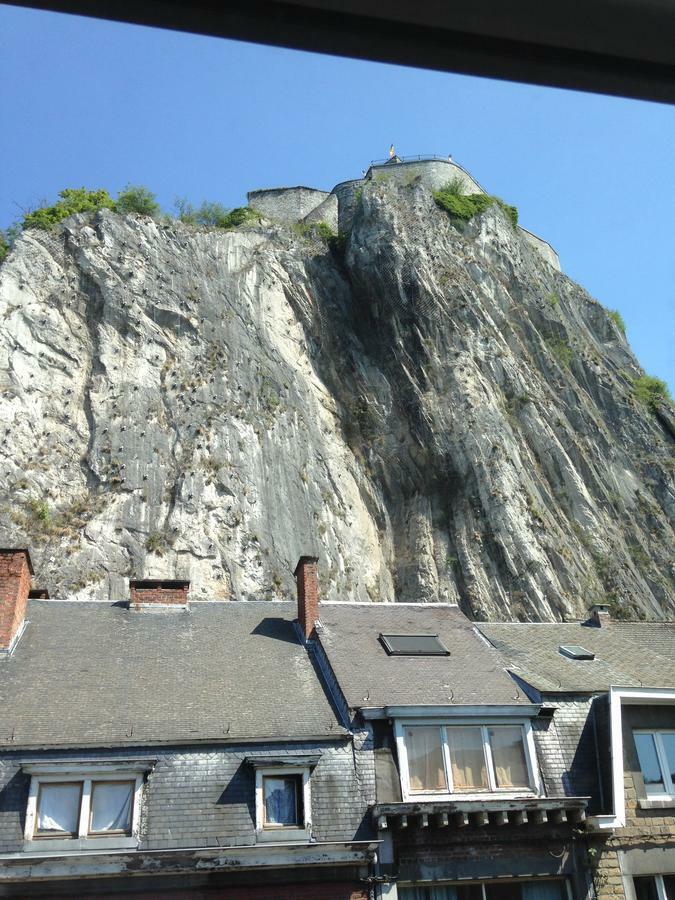 Les Voisins De Mr Sax Hotel Dinant Cameră foto